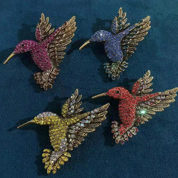 Anthropologie Pink and Green Hummingbird Brooch - Picture 4 of 7